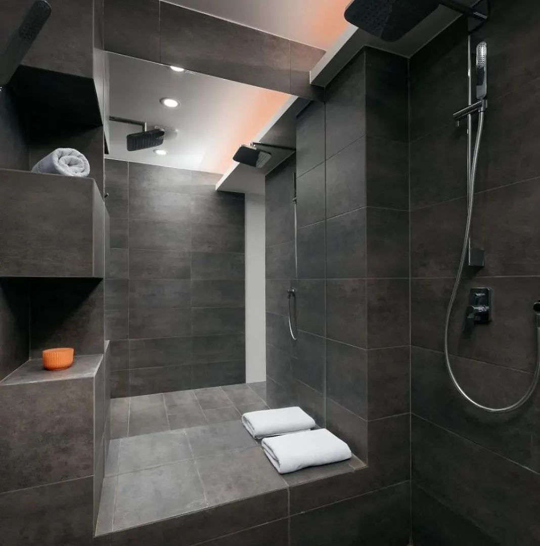 Dot 3 Bdr Apartment With Tyn Cathedral View & Ac Prag