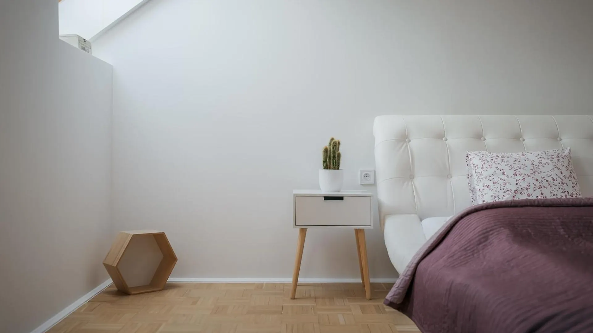 Dot 3 Bdr Apartment With Tyn Cathedral View & Ac Prag Tschechische Republik