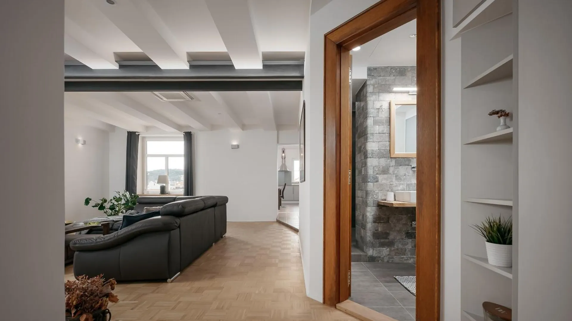 Dot 3 Bdr Apartment With Tyn Cathedral View & Ac Prag Tschechische Republik